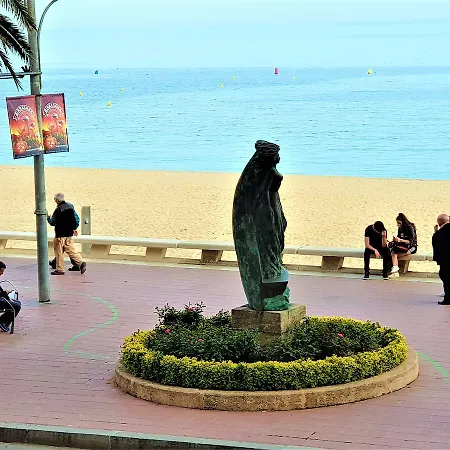 Lloret Paradise *